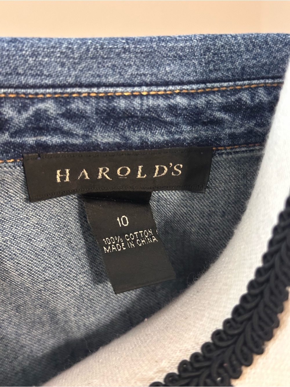 Harold's Blue Denim Short-Sleeve Button Front Top with Tie - Picture 5 of 6